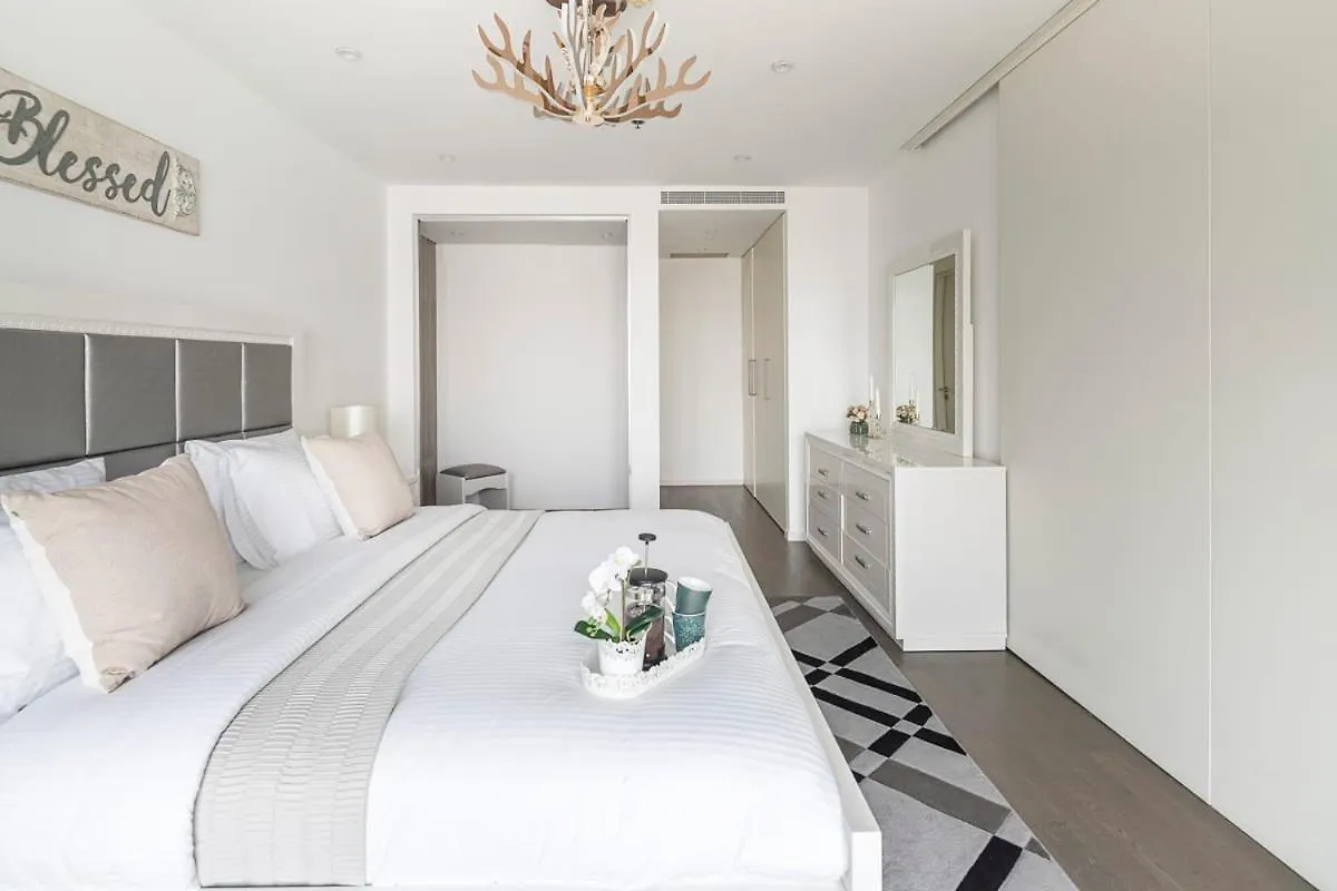 Apartment Frank Porter - D1 Jaddaf Dubai